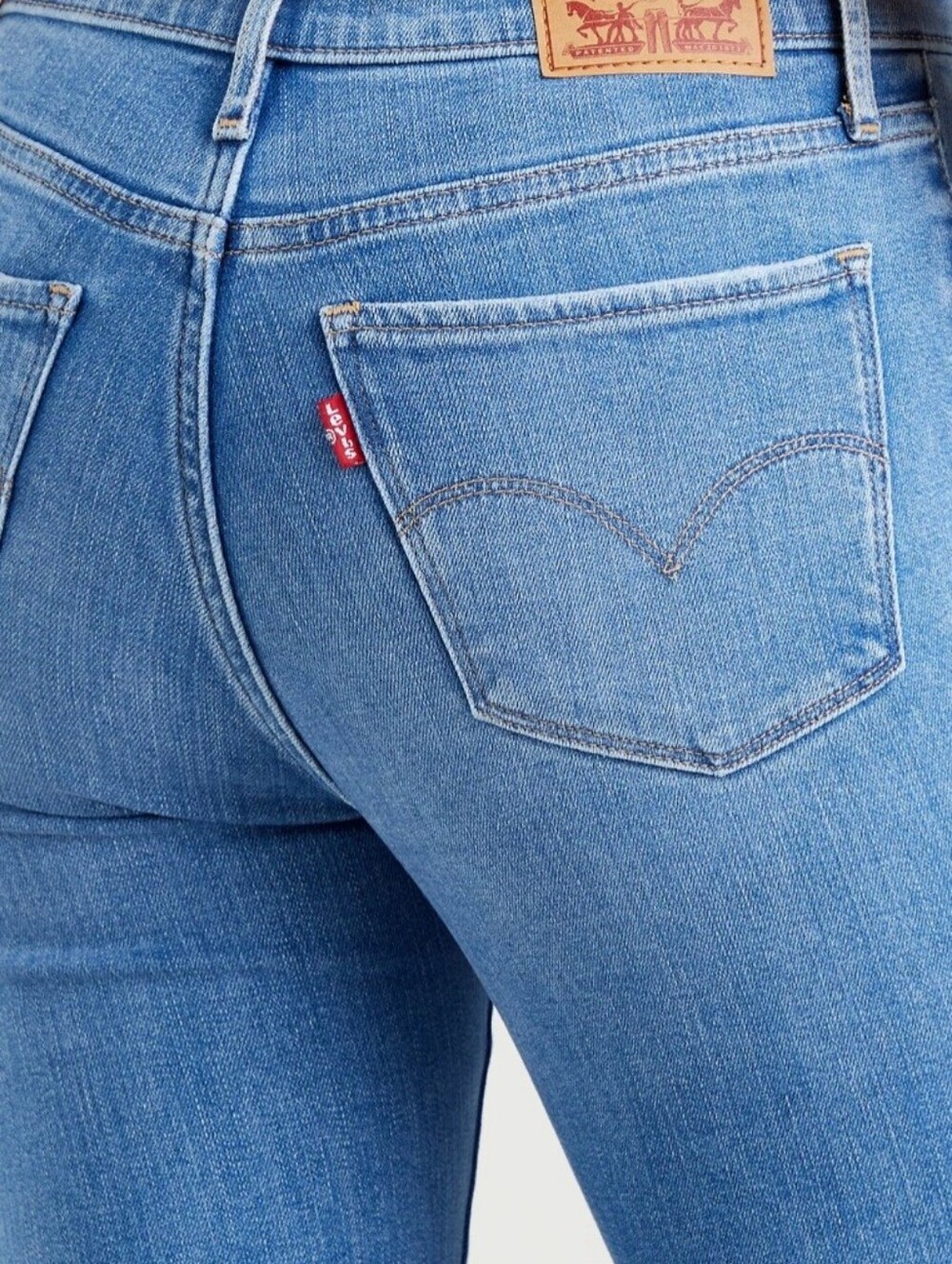 Levi's 312 Size 6 Short Women's Light Blue Shaping Slim Jeans with Red Tab